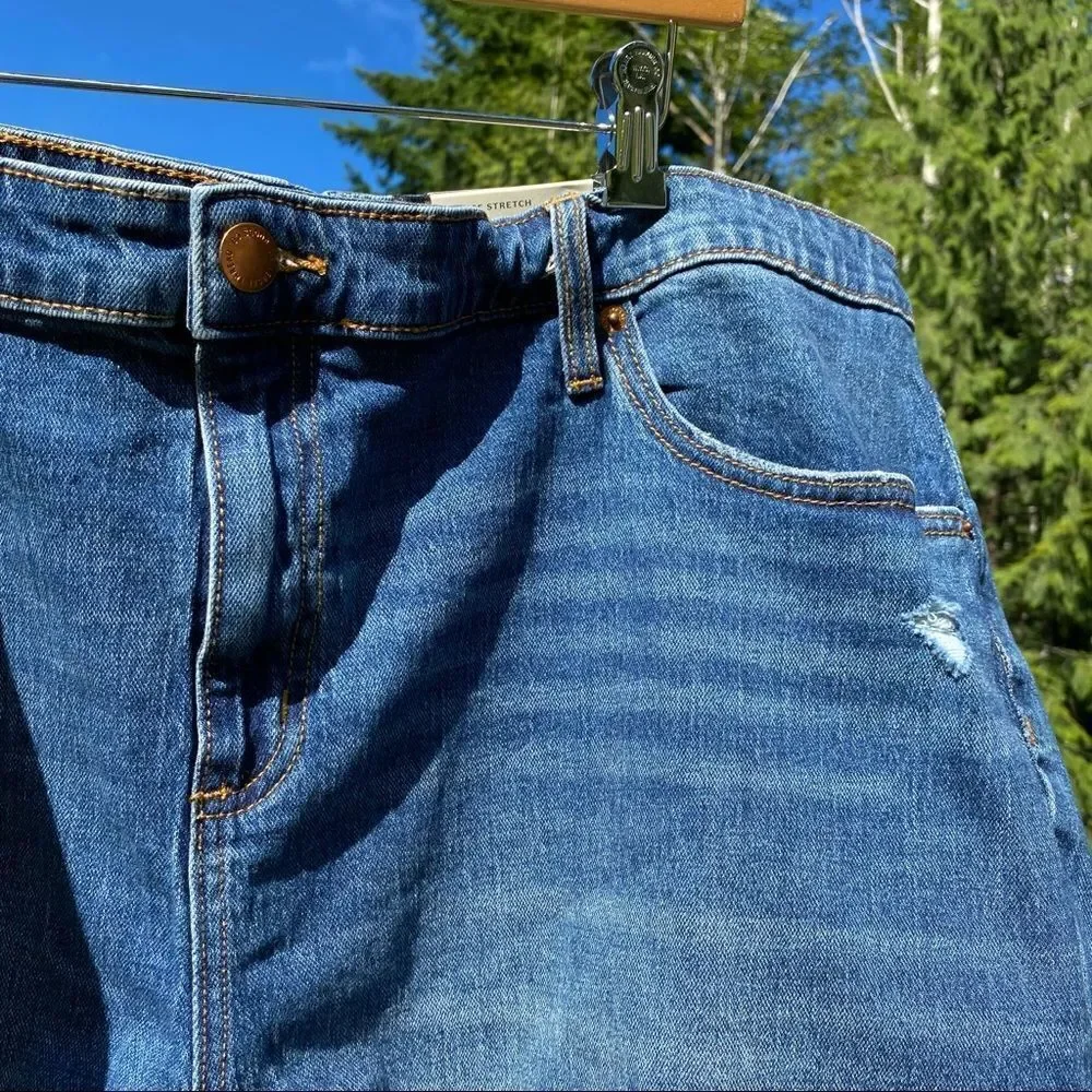 Universal Thread Boyfriend Jean Shorts 26W NWT